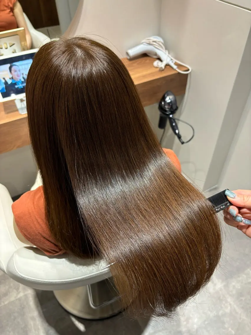 ロング ヘアカラー トリートメント 美髪ヘア 🤍erikaのヘアスタイル