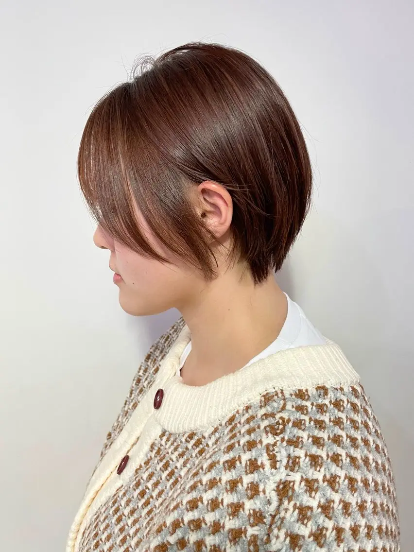 ショート 丸みショート ショートヘア 切りっぱなしボブ/ ブリーチカラー/大塚のヘアスタイル