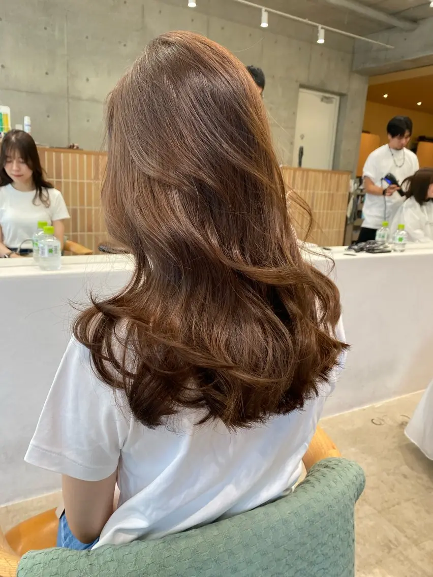 ロング カラー カット ヘアカラー トリートメント Saki/レイヤー/ 柔色カラー/顔まわりのヘアスタイル