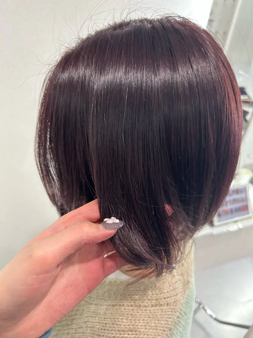 ショート カラー カシス ピンクカラー ヘアカラー あやめ🪽 オリーブ/ハイトーンのヘアスタイル