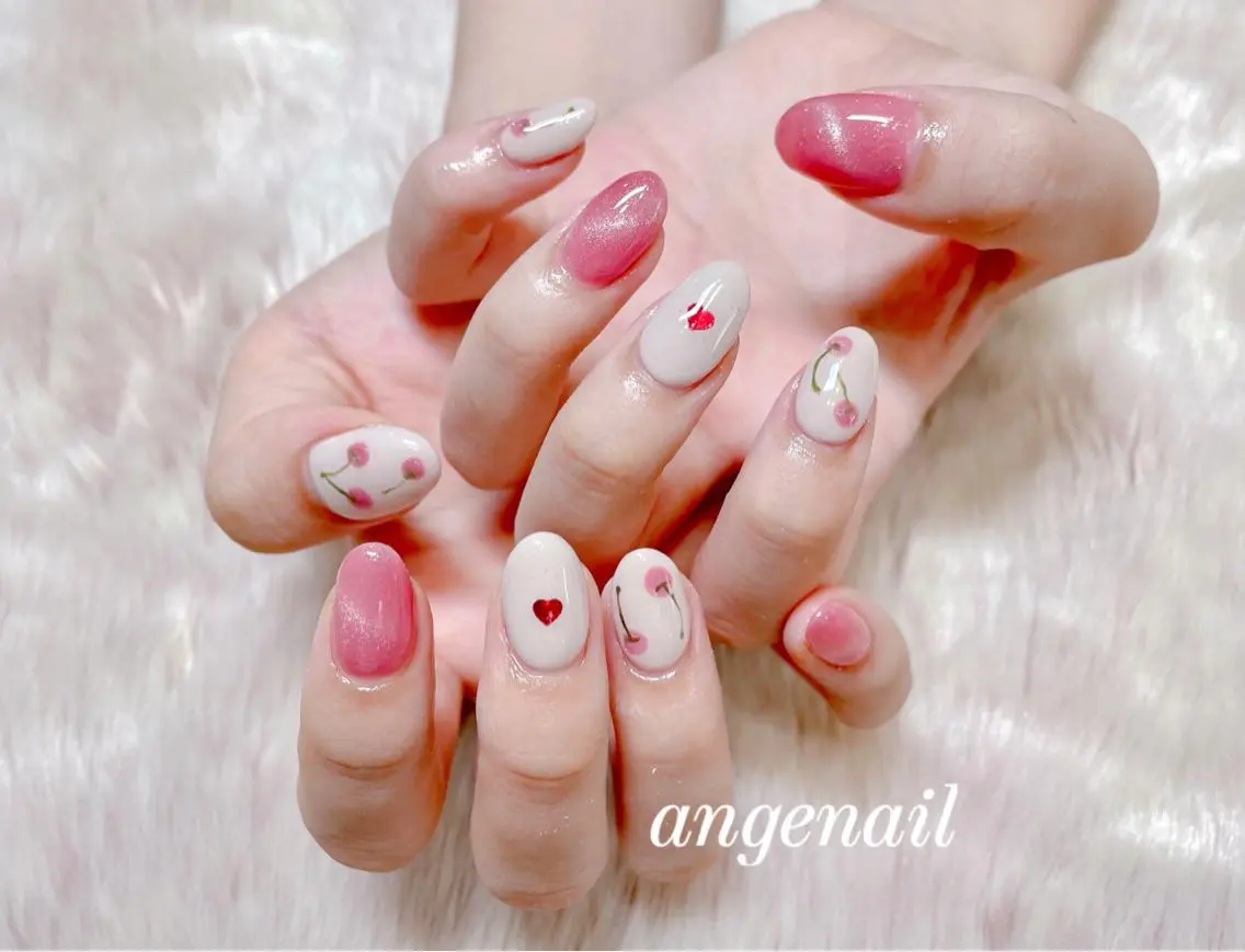 ネイル ハンドネイル オーナーネイリスト MAKIのネイルデザイン