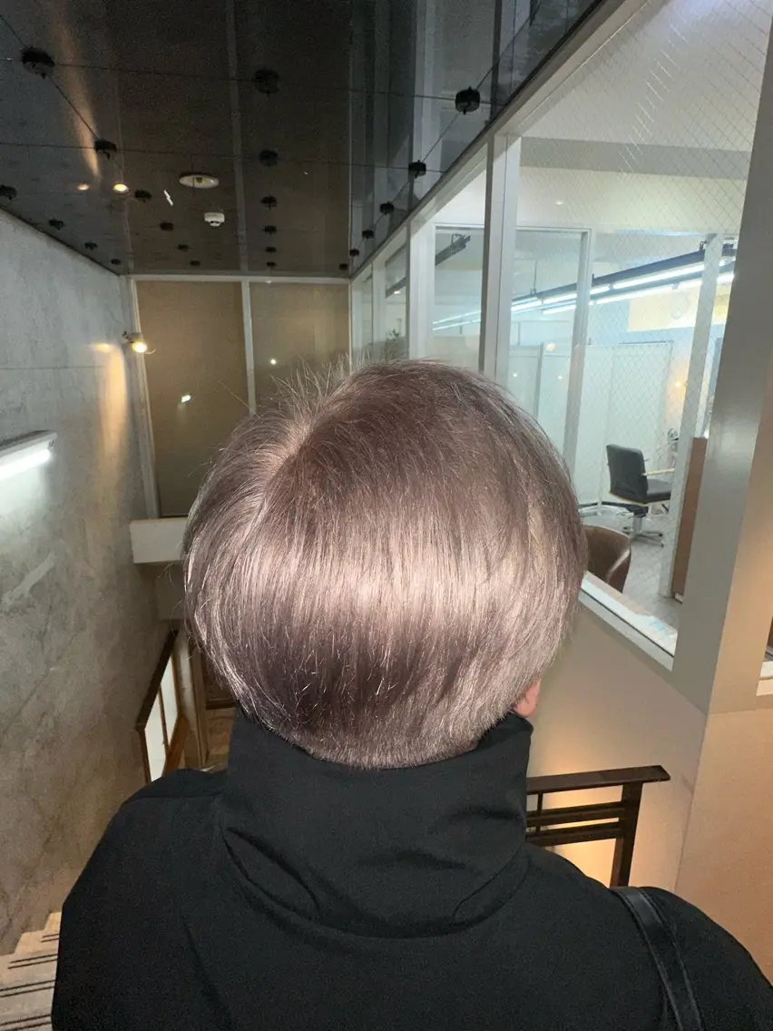 カラー ブリーチ 佐古 遼太のヘアスタイル