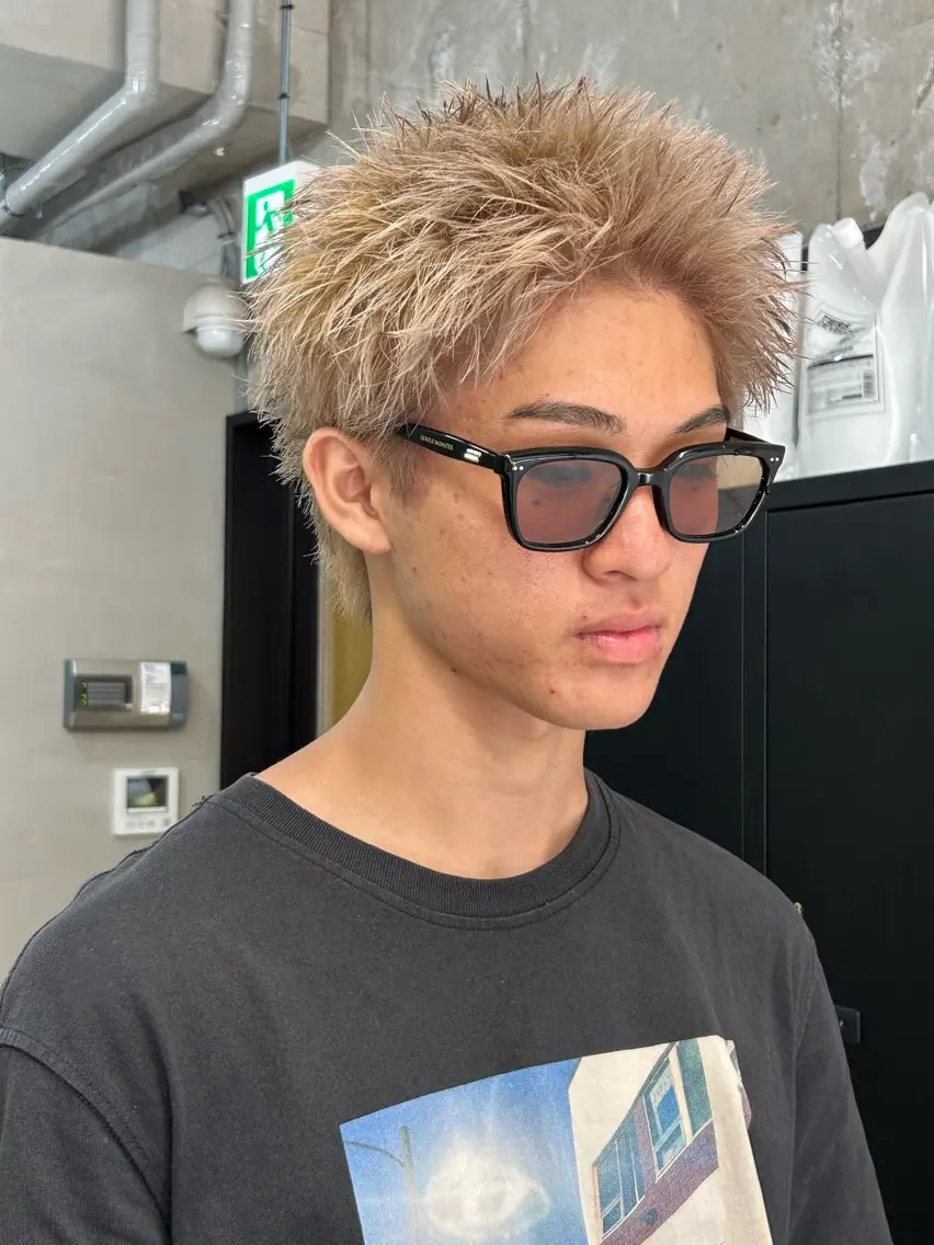 ショート メンズ メンズブリーチ スパイキーショート ショートヘア alma 後藤 遼斗のヘアスタイル
