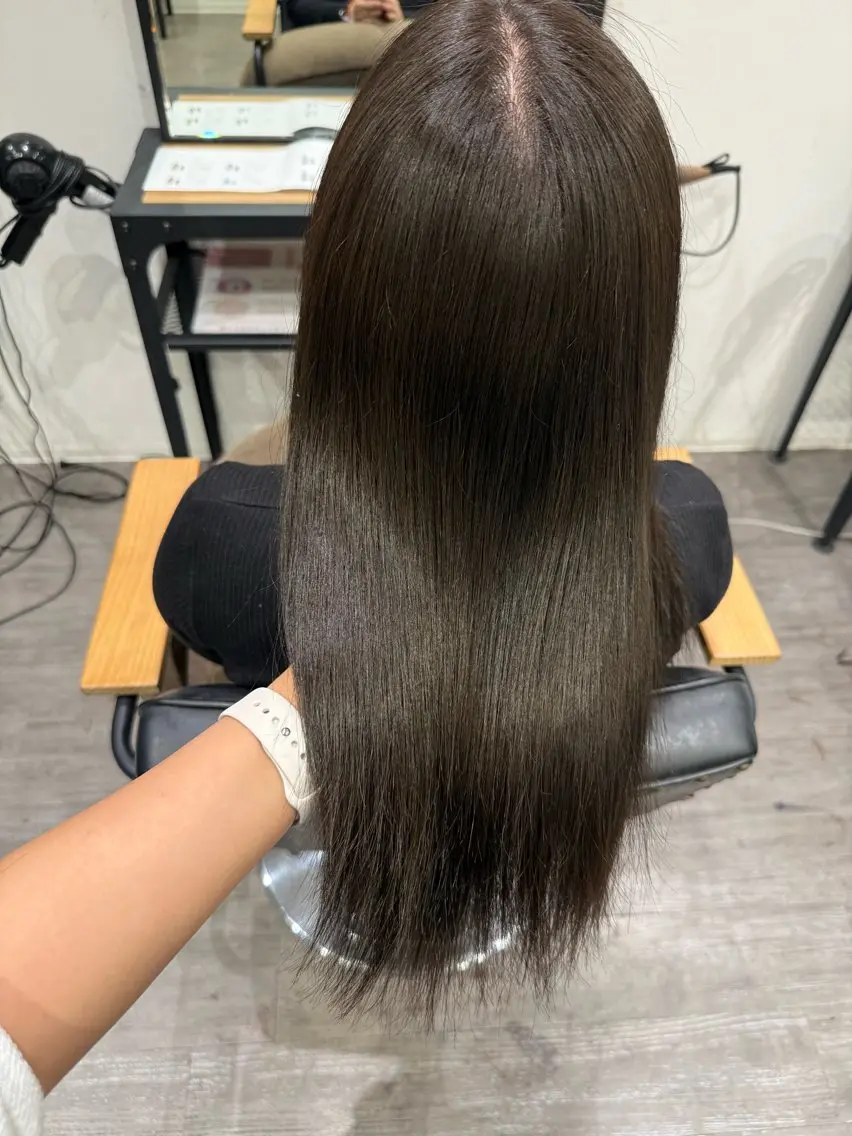 ミディアム カラー アッシュ アッシュグレー アッシュグレージュ グレージュ カット ヘアカラー トリートメント 艶髪レイヤー上田 紗也🇰🇷💗のヘアスタイル