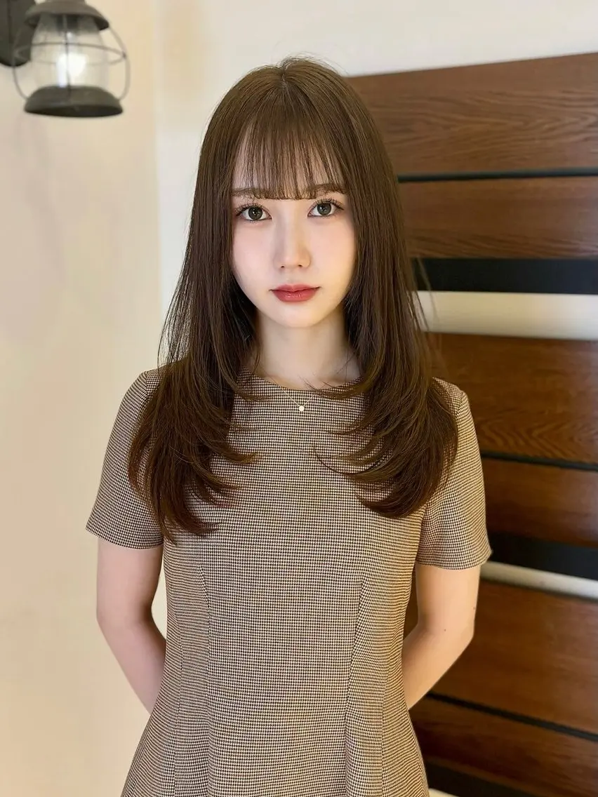 セミロング カット トリートメント Maisonレイヤー ハッシュカット/三宮のヘアスタイル