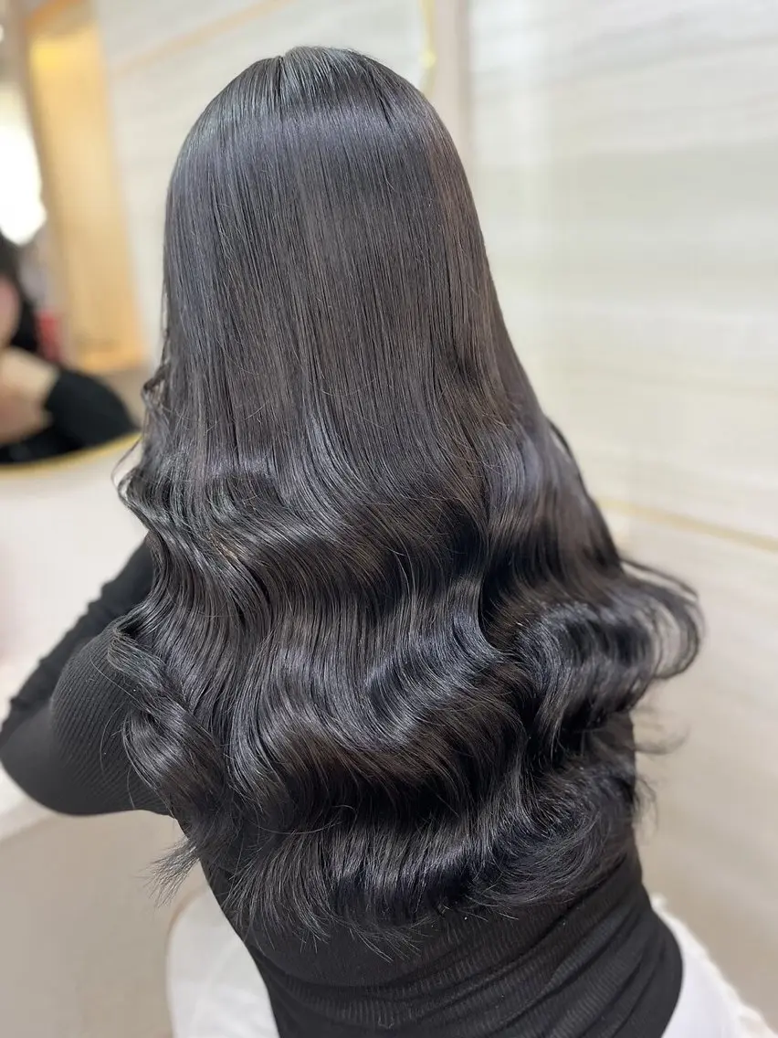 ロング カラー ヘアカラー 🐈‍⬛momo🐾 ダブルカラーのヘアスタイル