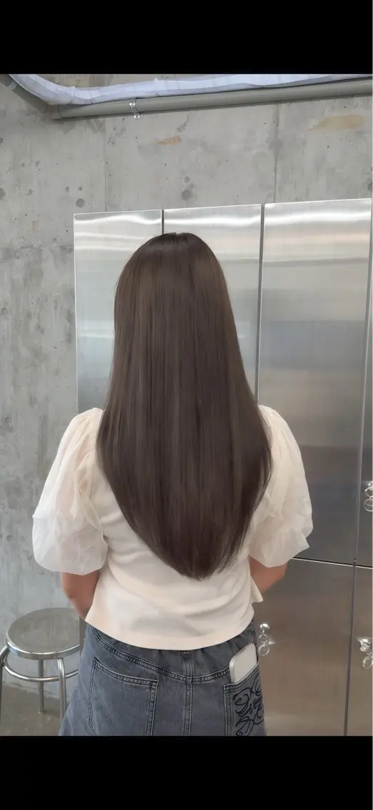 ロング カラー グレージュ カット ヘアカラー トリートメント 高橋大樹/グレー ジュ/ブリーチなしのヘアスタイル