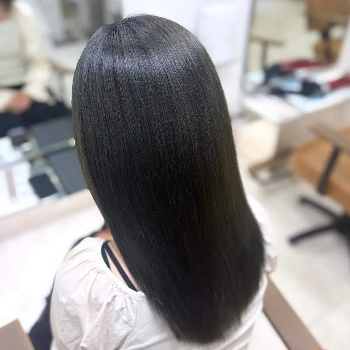 ロング カラー 透明感カラー オリーブカラー ヘアカラー あいみ ♬.*ﾟのヘアスタイル