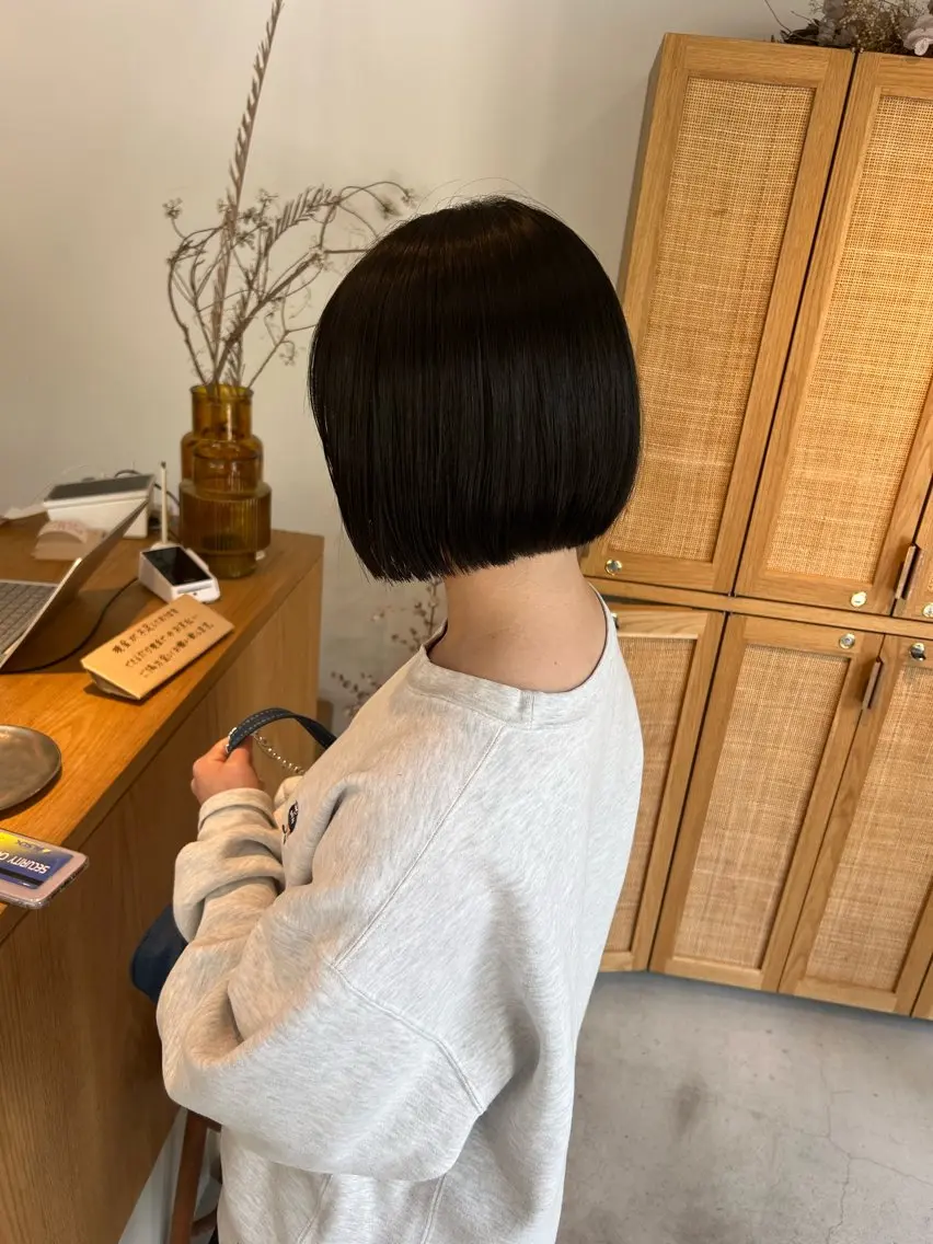 ショート PELEハイトーン shinobuのヘアスタイル