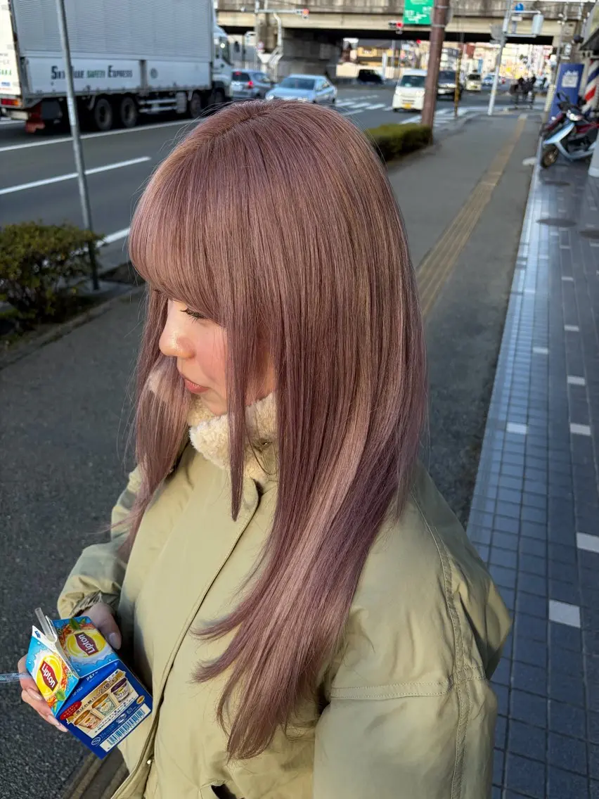 ロング 加藤 菜々子のヘアスタイル
