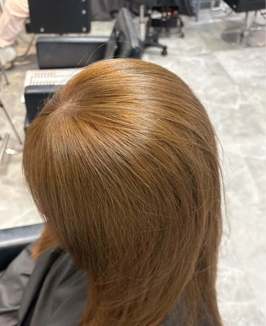 カラー 柔ベージュ、上品 ／ボブ　ユミのヘアスタイル