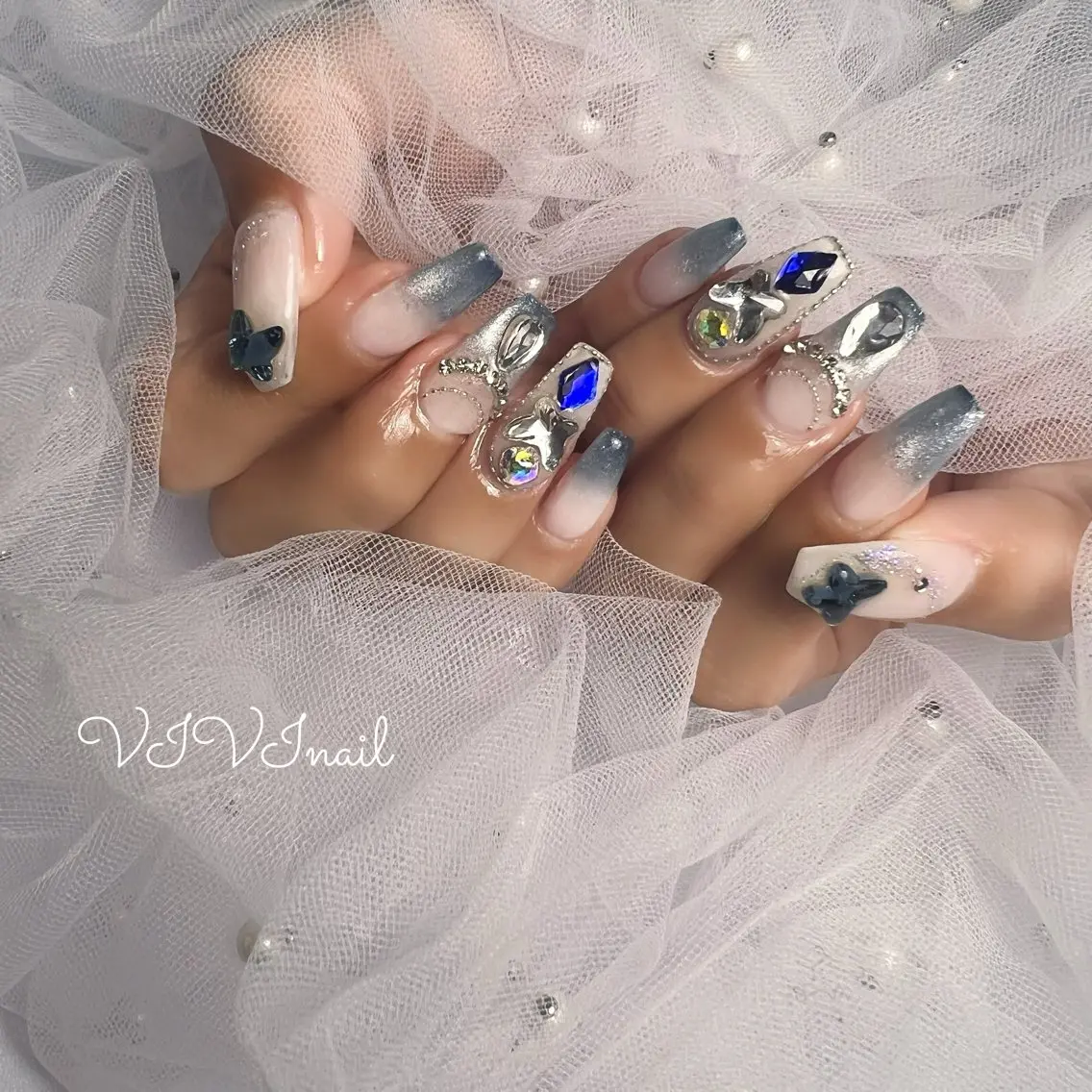 ネイル キラキラネイル ハンドネイル vivi nailのネイルデザイン