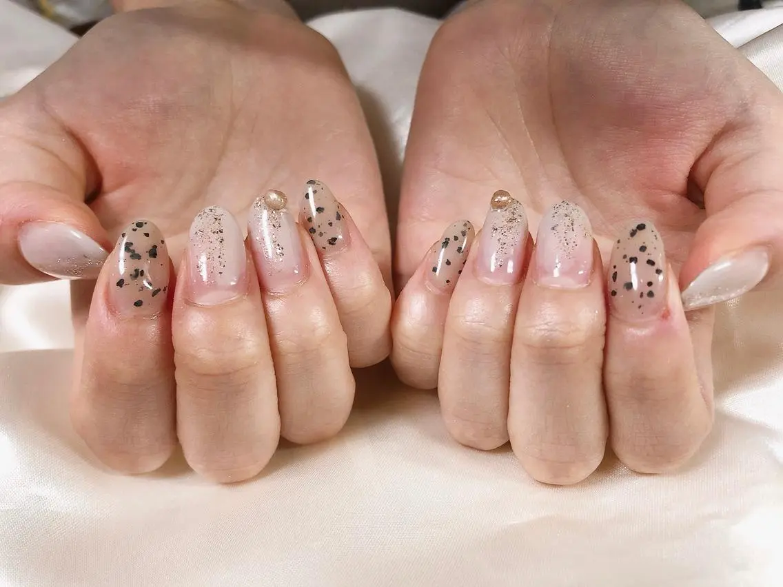 ネイル ジェルネイル ハンドネイル mogunail &blowのネイルデザイン