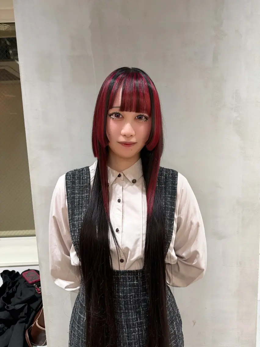 ロング カラー ハイトーン/レイヤー しゅーたのヘアスタイル