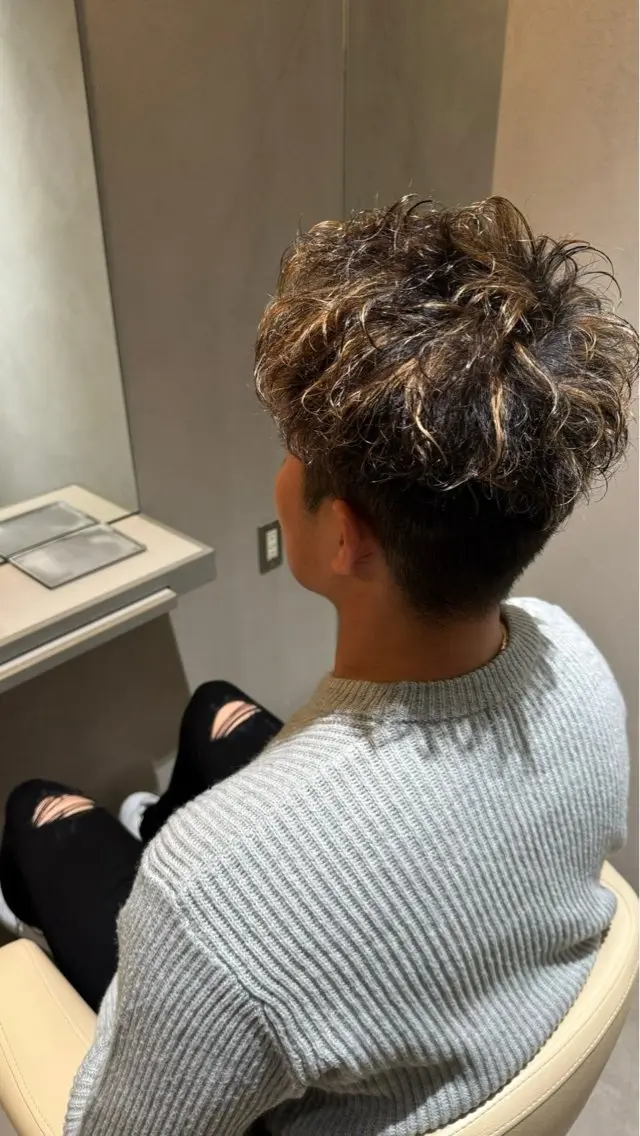 カラー パーマ ハイライトカラー 松本 夢叶のヘアスタイル