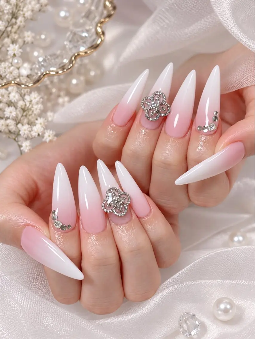 ネイル フレンチネイル ジェルネイル 韓国ネイル マグネットネイル 持ち込み ハンドネイル RINA Nailのネイルデザイン
