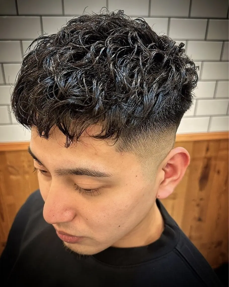 ミディアム パーマ ミディアムパーマ メンズパーマ メンズカットYUKIのヘアスタイル