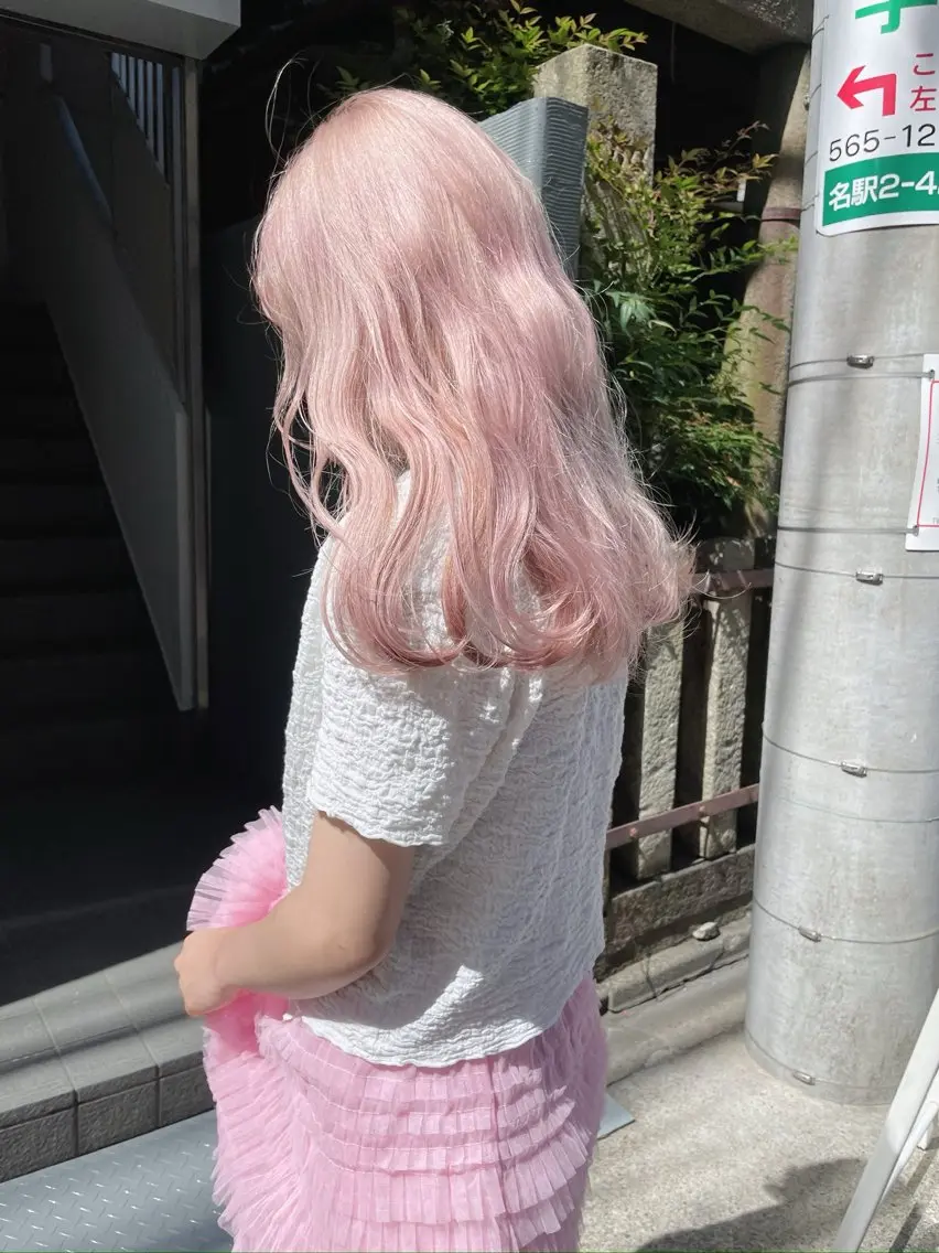 ロング 透明感カラー 🎀エリコ🌈のヘアスタイル