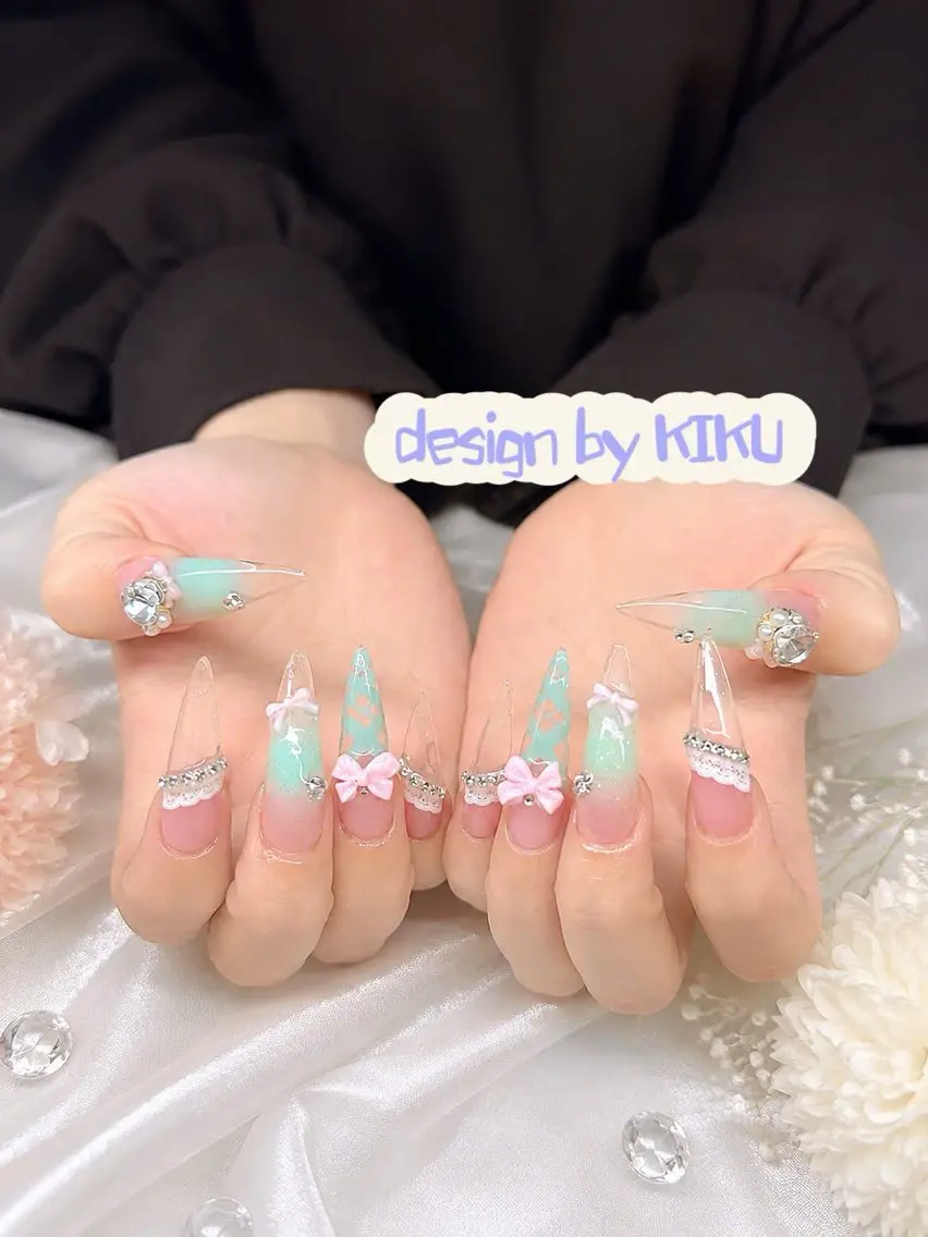 ネイル アートネイル オーロラネイル クリアネイル 長さ出し フレンチネイル ハンドネイル HOT Nail Salonのネイルデザイン