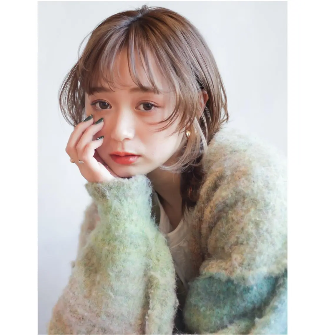 カラー パーマ ミディアム ヘアアレンジ レイヤーカット ウルフカット ウルフレイヤー パーマ ITbyALBUM 松戸のヘアスタイル