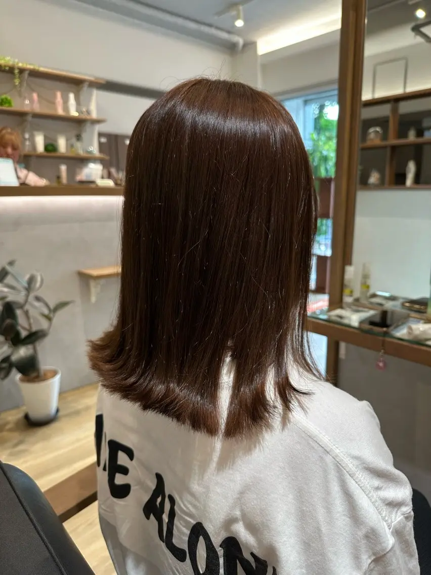 ミディアム 石原 麻菜のヘアスタイル