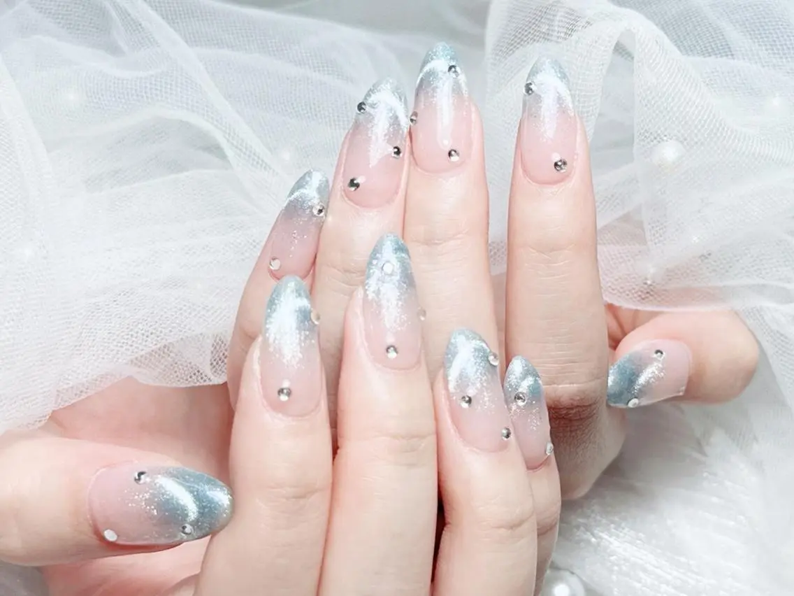 ネイル オーロラネイル チークネイル 長さ出し フットネイル フレンチネイル ハンドネイル ハンドケア yumi nailのネイルデザイン