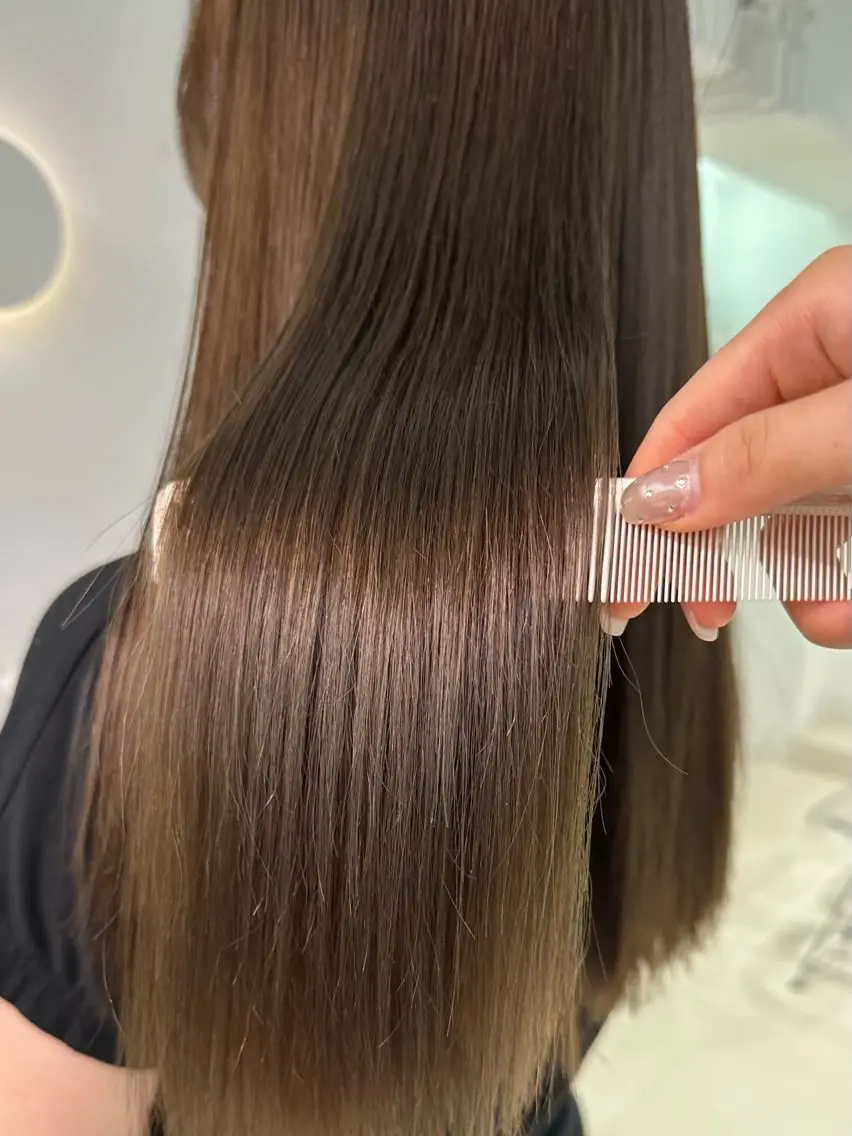 ロング カラー ベージュカラー ブリーチ ハイトーンカラー ブリーチなしカラー オリーブベージュ REINA☁️透明感 カラー/ぷつっと♡のヘアスタイル