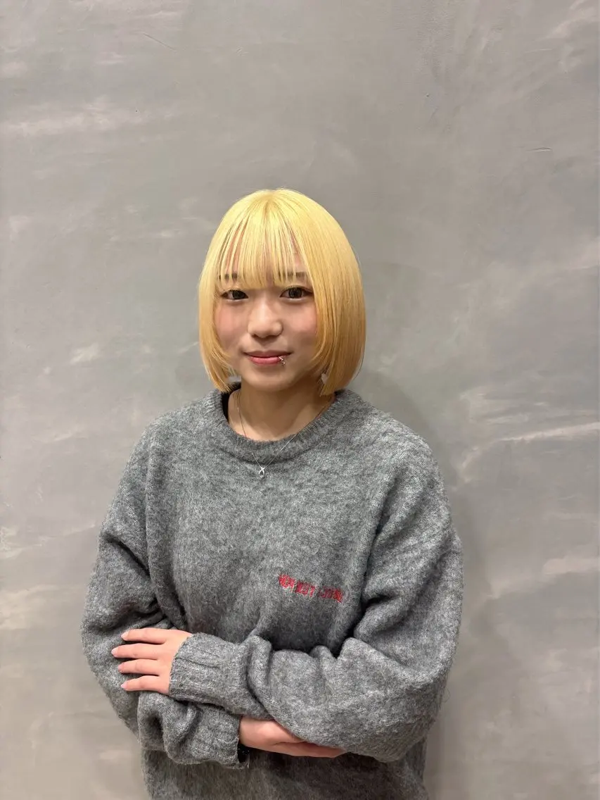 ショート カラー ボブレイヤー ブリーチ ブロンド ボブ レイヤーカット ヘアカラー "今"だけでない美髪 KOTOMIのヘアスタイル