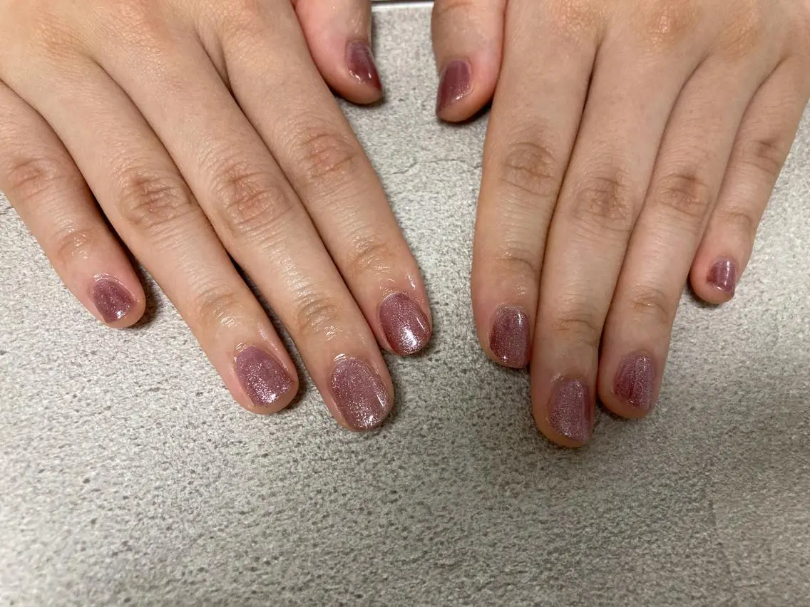 ネイル マグネットネイル ピンク mogunail &blowのネイルデザイン