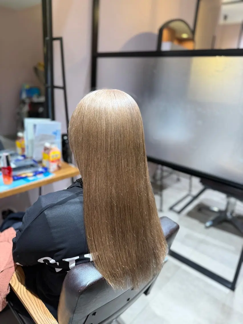 カラー 梶 瑞希のヘアスタイル