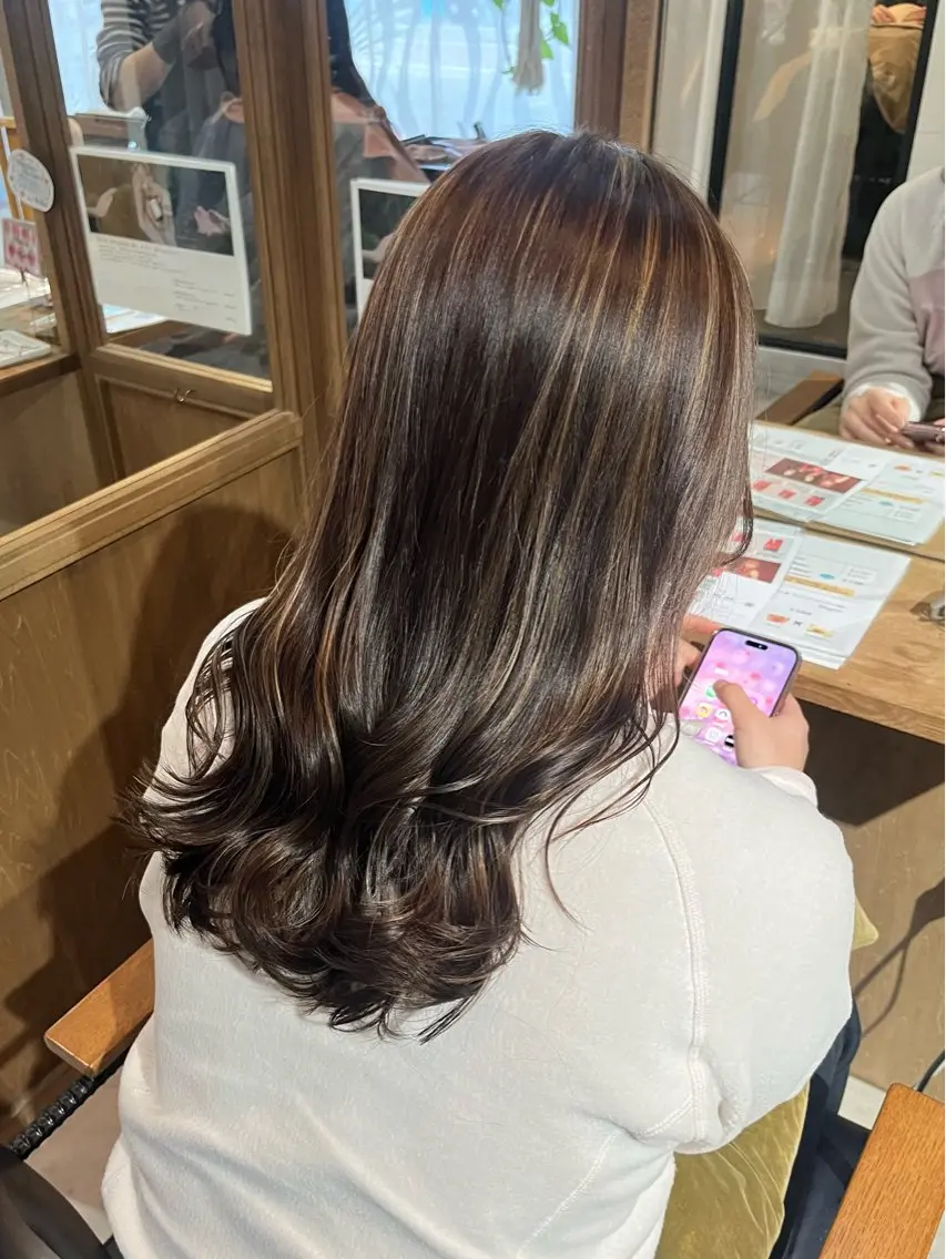 セミロング カット ヘアカラー FERIA池田 神原萌花のヘアスタイル