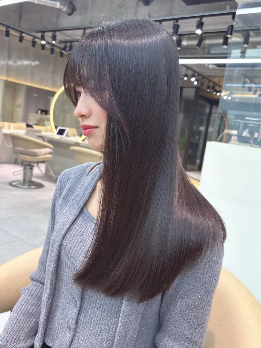 ロング カット 縮毛矯正 トリートメント 福岡縮毛矯正✨️ ストレート 向井和輝のヘアスタイル