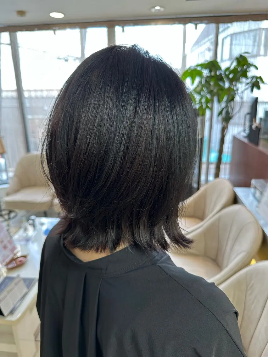 ミディアム ⭐️レイヤーカット 大人気　三澤康司⭐️のヘアスタイル