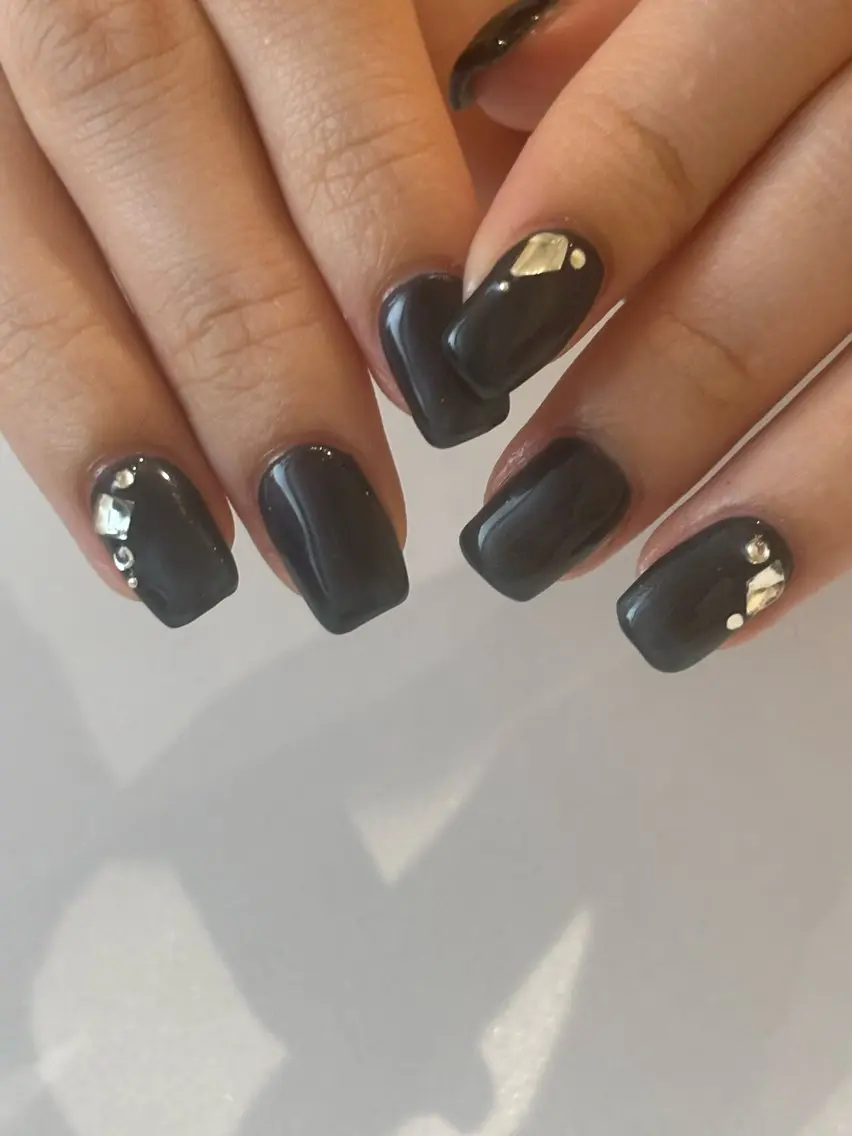 ネイル ネイビー シンプルネイル 春ネイル ハンドネイル Ann nailのネイルデザイン