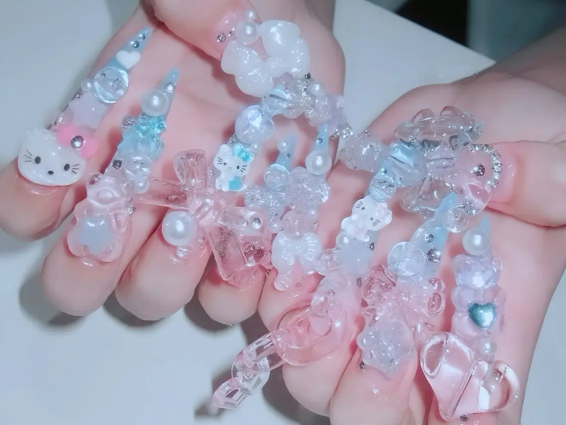ネイル チークネイル フレンチネイル ラメ(グリッター) マグネットネイル ニュアンスネイル Rin Nail 新大久保店のネイルデザイン