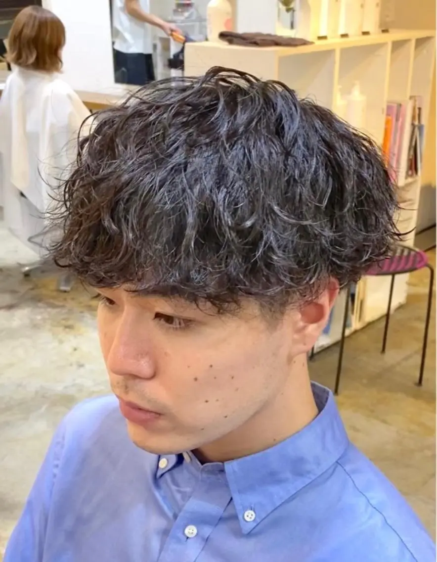 ショート パーマ メンズ 波巻きパーマ JINKIメンズ特化 メンズカットパーマのヘアスタイル