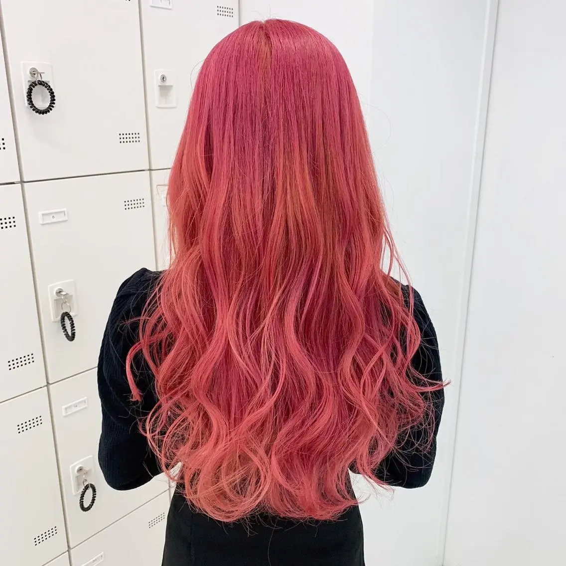 ロング カラー パーマ ヘアアレンジ メンズ キッズ ネイル マツエク・マツパ メンズブリーチ メンズハイトーン メンズインナーカラー メンズ韓国風 ベージュカラー 💕トレンドうる艶髪 💕TUNE銀座のヘアスタイル