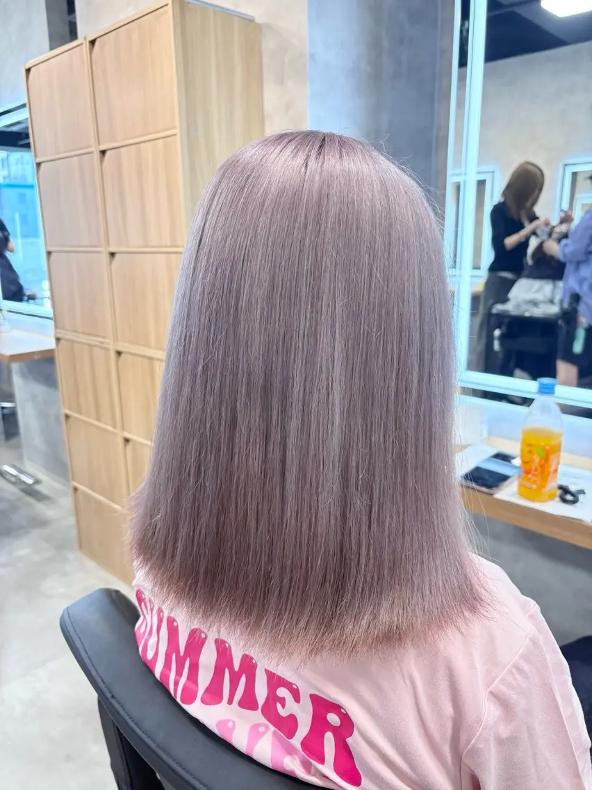 セミロング カラー ヘアカラー 神谷勇太/ 透明感ハイトーンのヘアスタイル