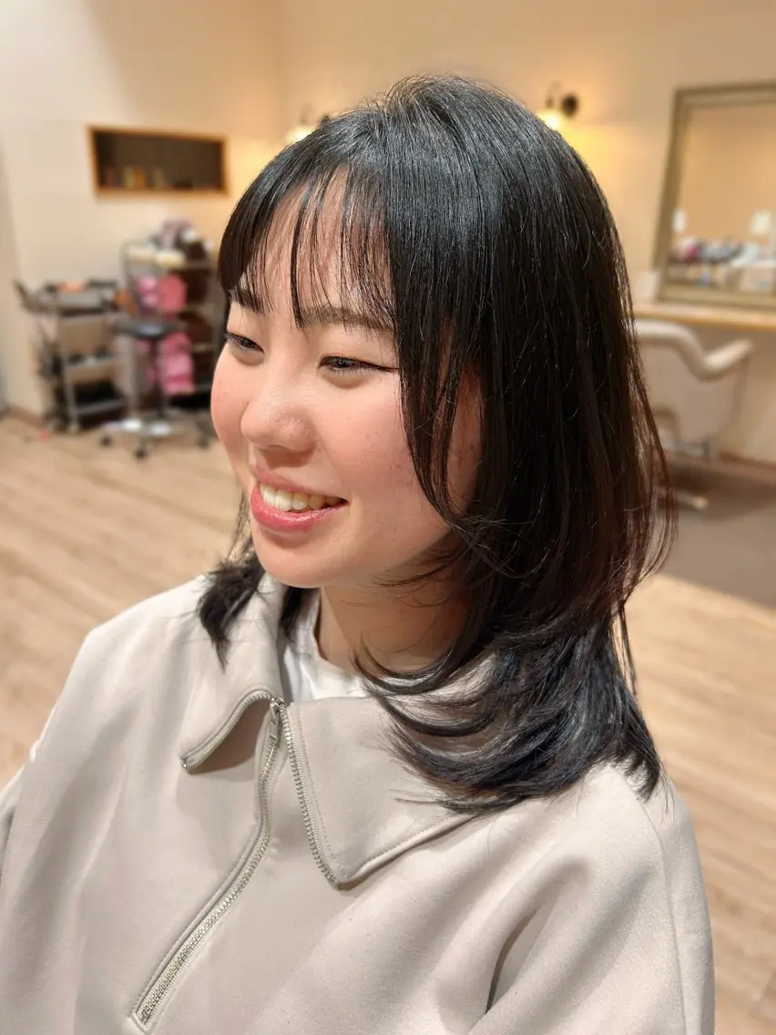 ミディアム 小島 瑚白のヘアスタイル