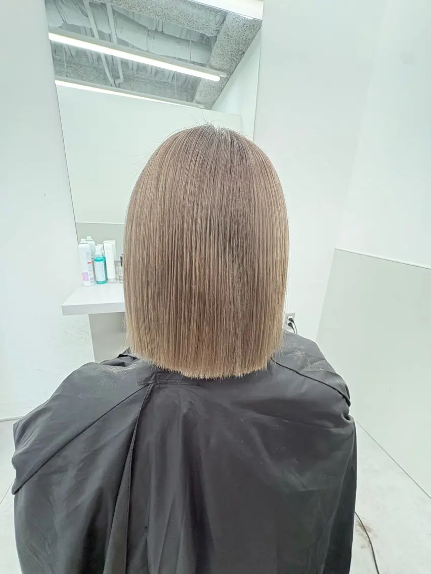 ミディアム カラー ブリーチ グレージュ ヘアカラー 天野 利咲のヘアスタイル