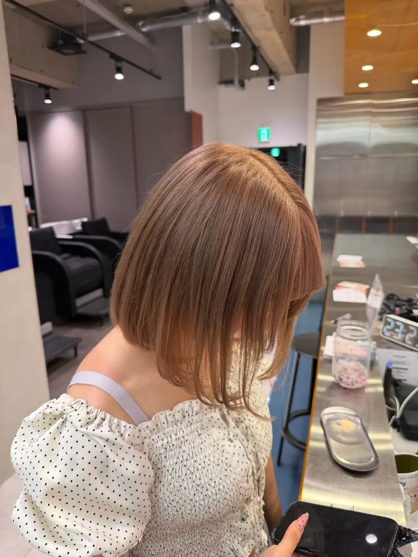 ショート カラー ヘアカラー 渋谷/ハイトーン/ グレージュ/あすかのヘアスタイル