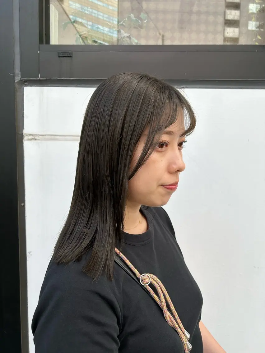 ミディアム カット 縮毛矯正 柳川沙羅 🌿透明感カラーのヘアスタイル