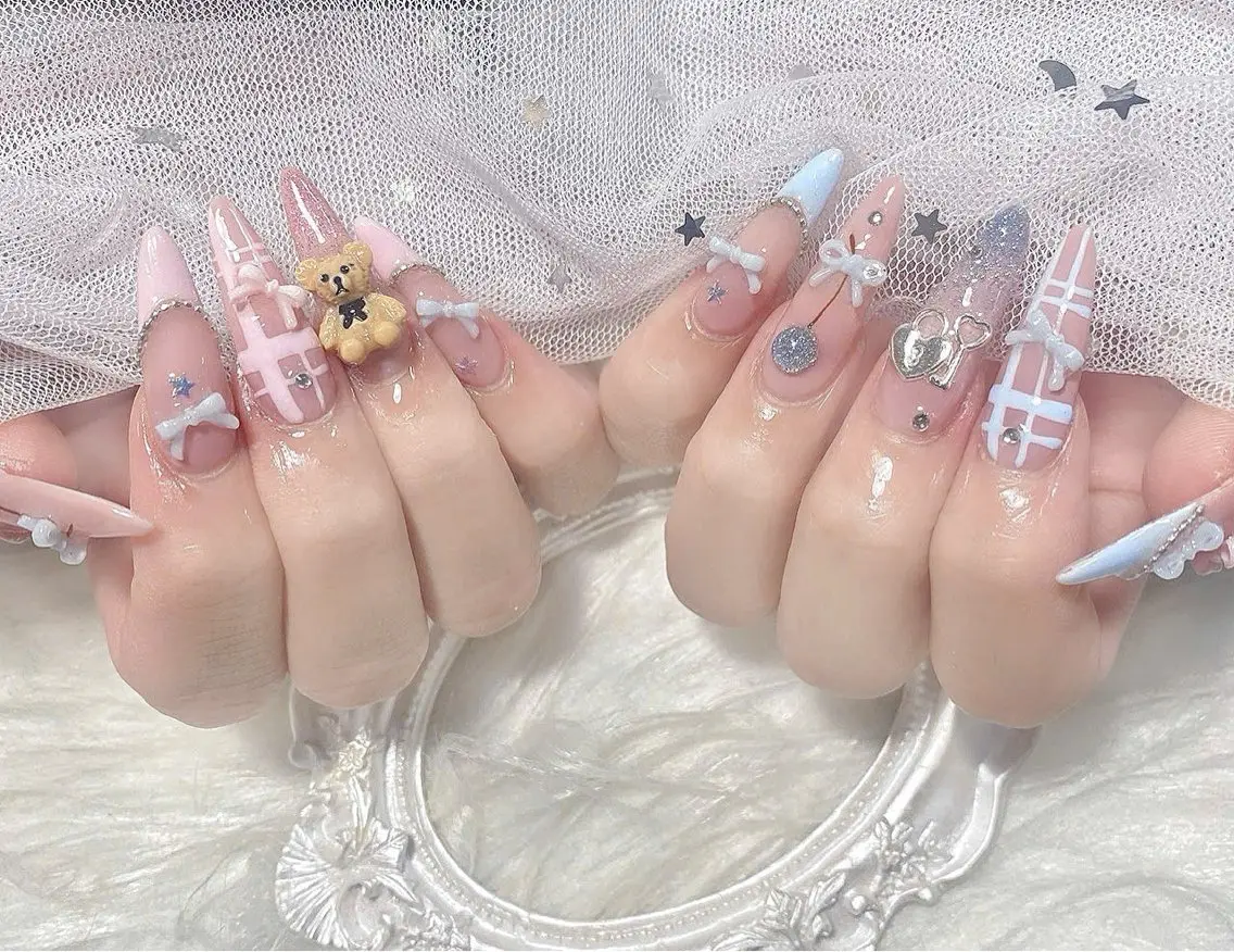 カラー Rin Hana Nailのネイルデザイン