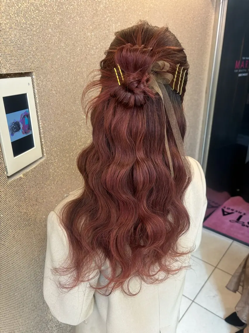 ロング カラー ヘアアレンジ hari make maria/NANAのヘアスタイル