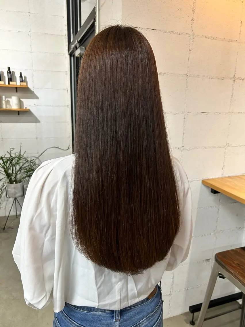 ロング 1回で綺麗になる 髪質改善 小山光のヘアスタイル