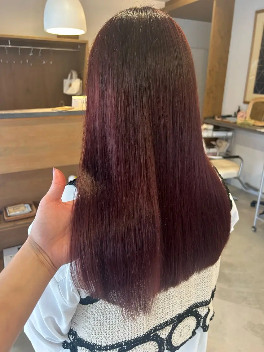 ロング 小澤 志穂のヘアスタイル