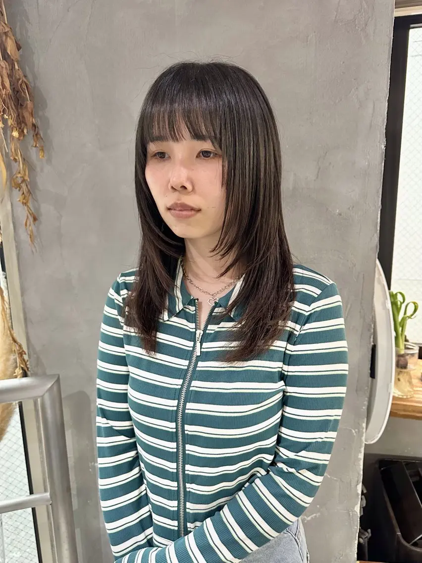 セミロング カラー レイヤーカット ウルフ レイヤー パーマ🪐MANAのヘアスタイル