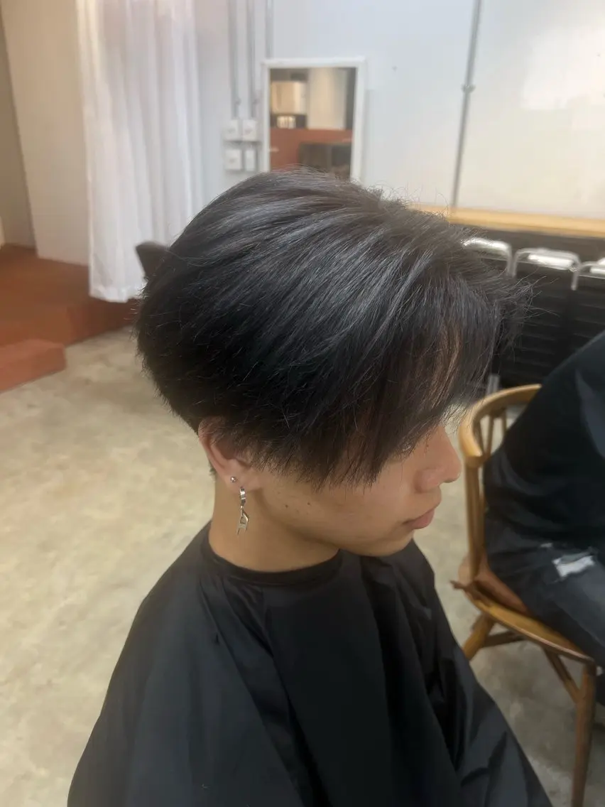 カラー メンズ 湖城 恵吾のヘアスタイル