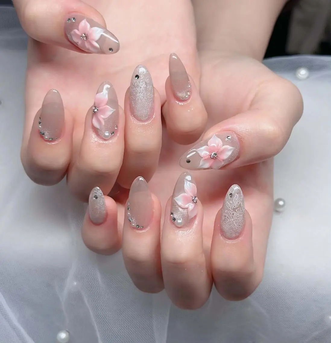ネイル オーロラネイル フレンチネイル ジェルネイル ハロウィン キラキラネイル ハンドネイル Hbaby nailのネイルデザイン