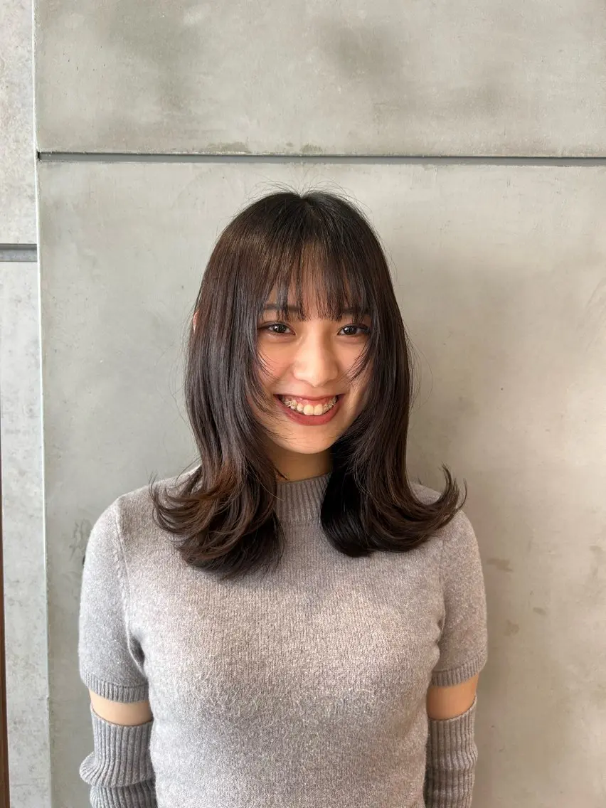 セミロング 新宿三丁目 田中美由紀のヘアスタイル